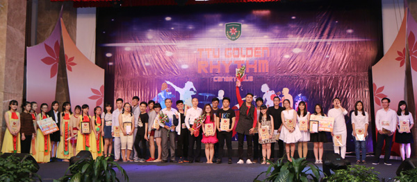 Ca[-]sĩ[-]A[-]Tuân[-]cháy[-]hết[-]mình[-]trong[-]đêm[-]Chung[-]kết[-]cuộc[-]thi[-]Golden[-]Rhythm[-]2015